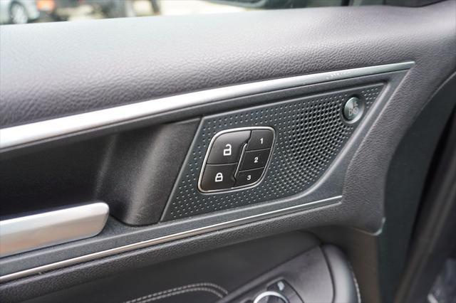 Photo of 2024 Agate Black Metallic Ford Edge