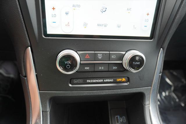 Photo of 2024 Agate Black Metallic Ford Edge