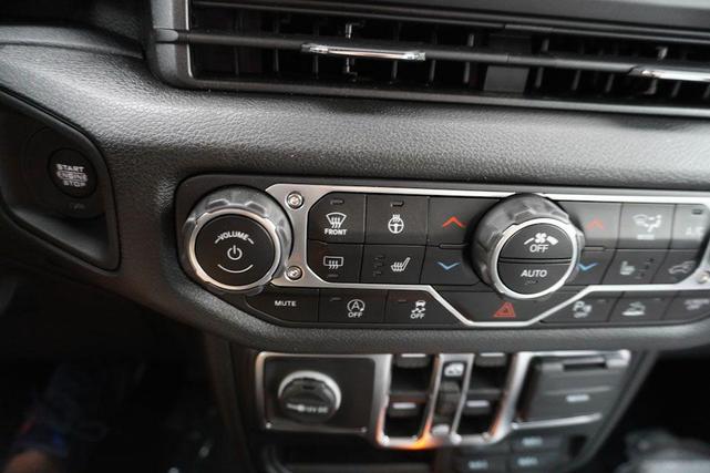 Photo of 2024 Granite Crystal Metallic Clearcoat Jeep Wrangler