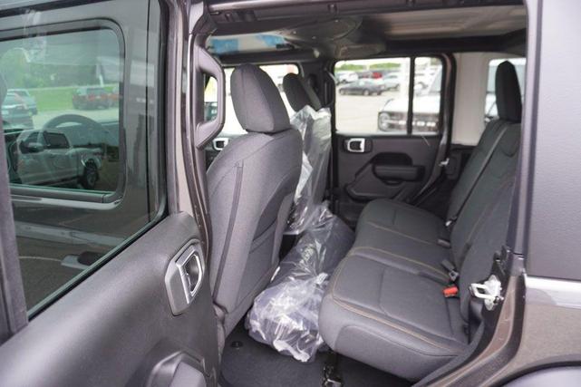 Photo of 2024 Granite Crystal Metallic Clearcoat Jeep Wrangler