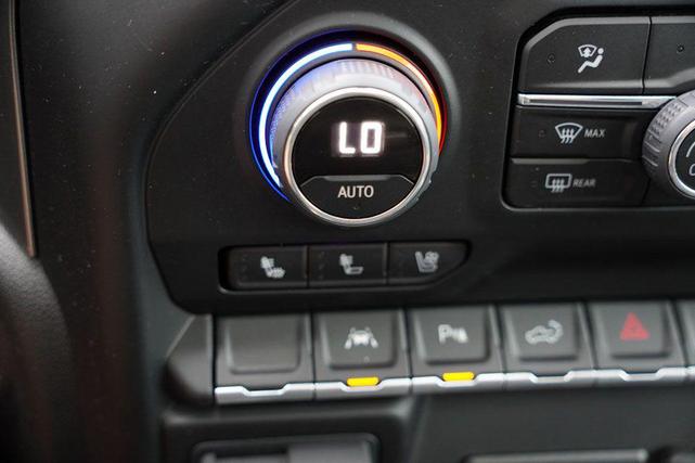 Photo of 2022 Silver Ice Metallic Chevrolet Silverado 1500