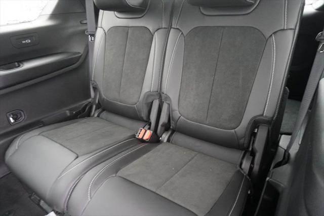 Photo of 2025 Silver Zynith Jeep Grand Cherokee L