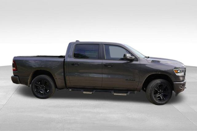 Photo of 2024 Granite Crystal Metallic Clearcoat RAM 1500