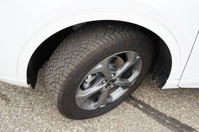 Photo of 2023 Oxford White Ford Escape
