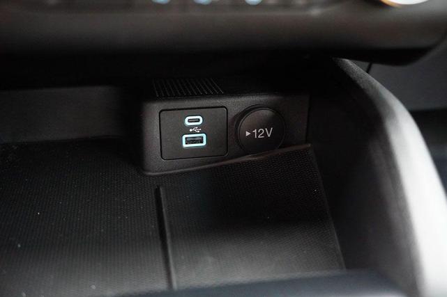 Photo of 2023 Oxford White Ford Escape