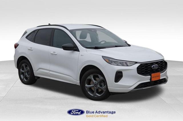 Photo of 2023 Oxford White Ford Escape