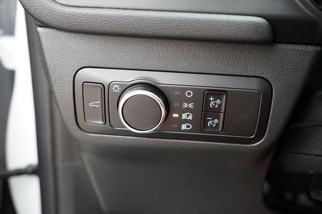 Photo of 2023 Oxford White Ford Escape