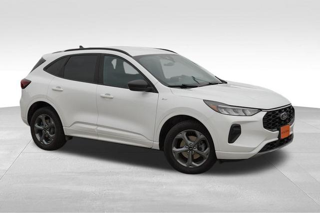Photo of 2023 Oxford White Ford Escape