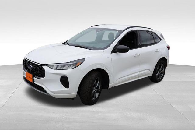 Photo of 2023 Oxford White Ford Escape