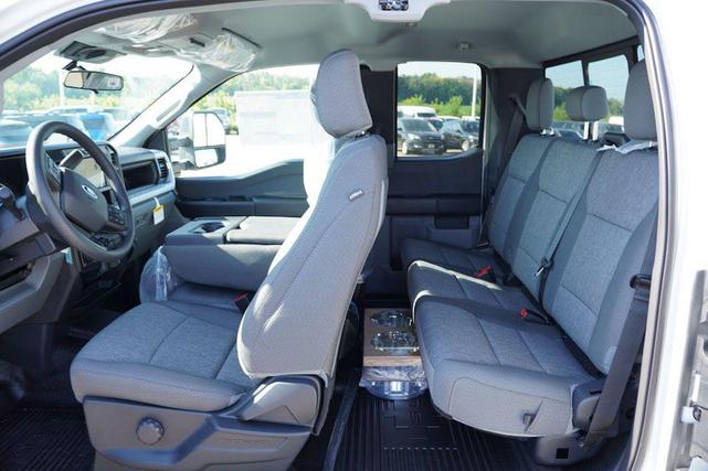 Photo of 2026 Oxford White Ford F-250
