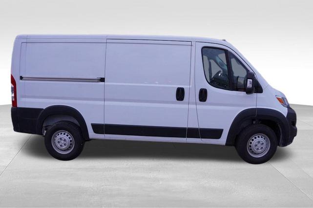 Photo of 2025 Bright White Clearcoat RAM ProMaster 2500