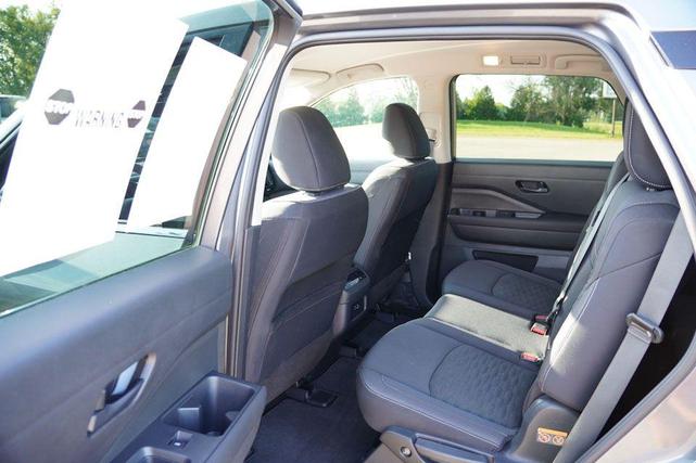 Photo of 2025 Gun Metallic Nissan Pathfinder