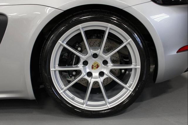 Photo of 2025 GT Silver Metallic Porsche 718 Boxster