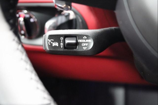Photo of 2025 Jet Black Metallic Porsche Macan