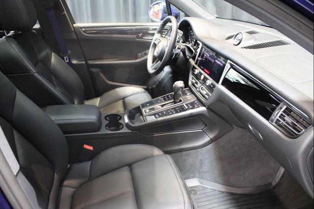 Photo of 2024 Gentian Blue Metallic Porsche Macan