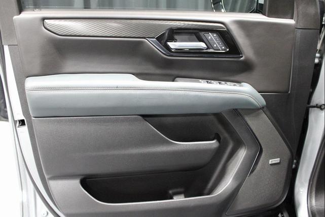 Photo of 2025 Sterling Metallic GMC Yukon XL