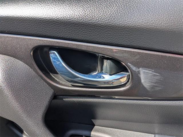 Photo of 2019 Gun Metallic Nissan Rogue