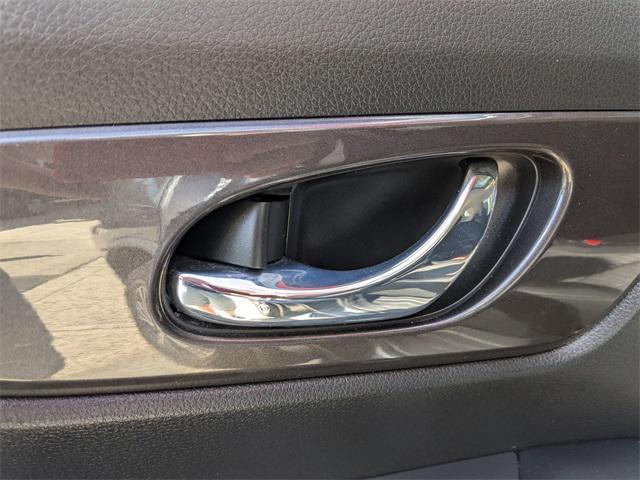 Photo of 2019 Gun Metallic Nissan Rogue