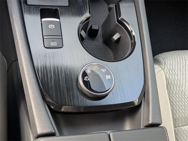 Photo of 2025 Everest White Pearl Nissan Rogue