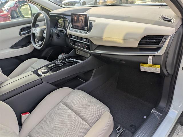 Photo of 2025 Everest White Pearl Nissan Rogue