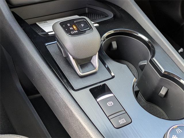 Photo of 2025 Everest White Pearl Nissan Rogue
