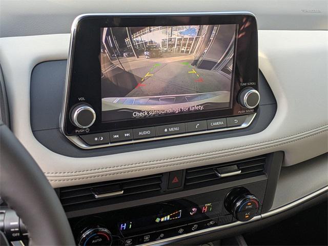 Photo of 2025 Everest White Pearl Nissan Rogue