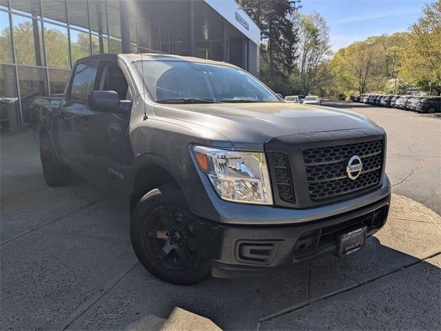 2017 Nissan Titan