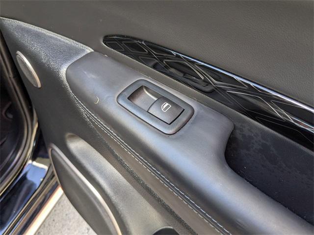 Photo of 2022 DB Black Clearcoat Dodge Durango