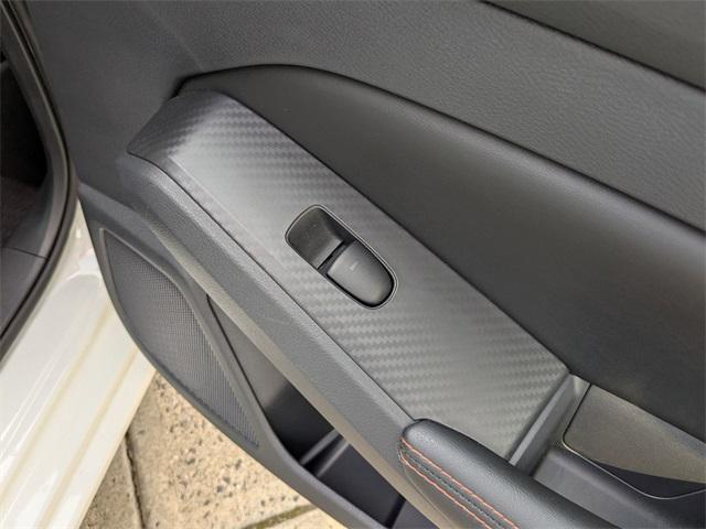 Photo of 2022 Glacier White Nissan Altima