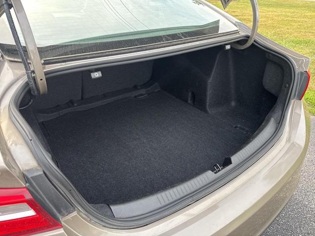 Photo of 2024 Mineral Gray Metallic Chevrolet Malibu