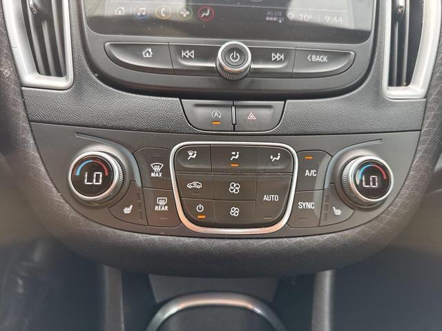 Photo of 2024 Mineral Gray Metallic Chevrolet Malibu