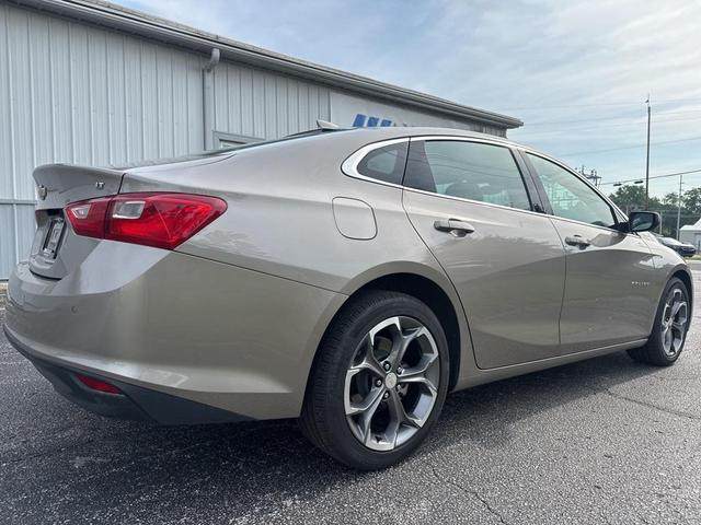 Photo of 2024 Mineral Gray Metallic Chevrolet Malibu