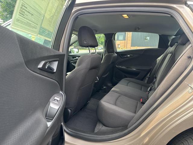 Photo of 2024 Mineral Gray Metallic Chevrolet Malibu