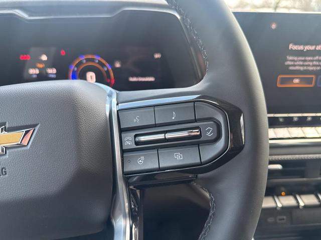 Photo of 2025 Snowdrift Metallic Chevrolet Colorado