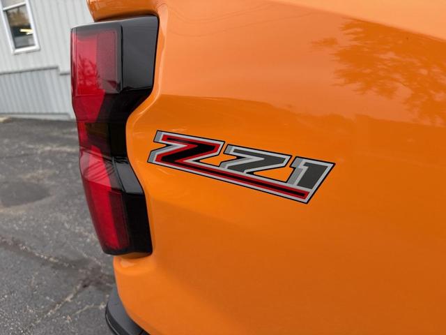 Photo of 2025 Sunrise Orange Chevrolet Colorado