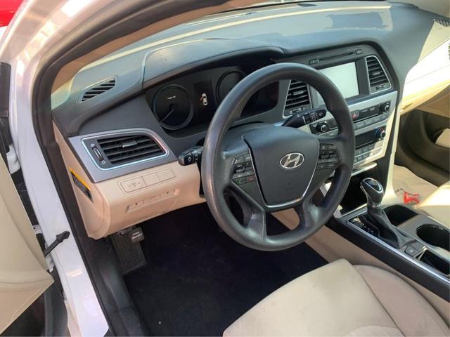 Photo of 2017 Hyper White Hyundai SONATA Hybrid
