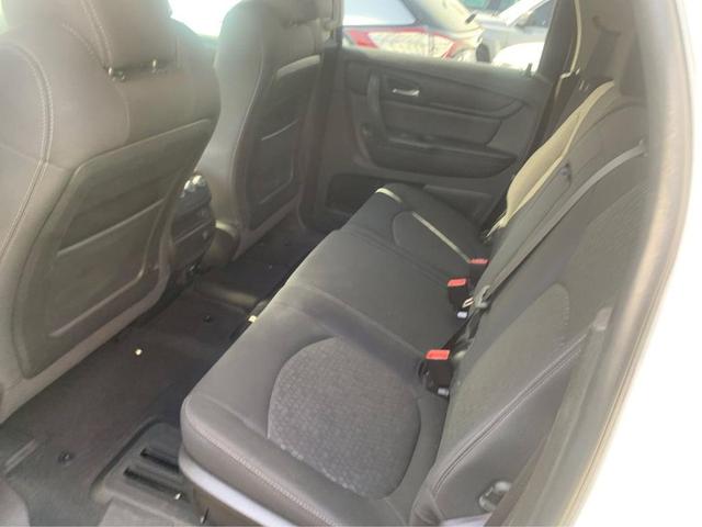 Photo of 2014 White Diamond Tricoat GMC Acadia