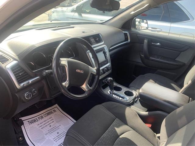 Photo of 2014 White Diamond Tricoat GMC Acadia
