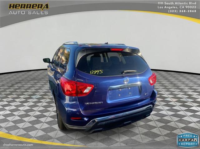 Photo of 2017 Caspian Blue Nissan Pathfinder