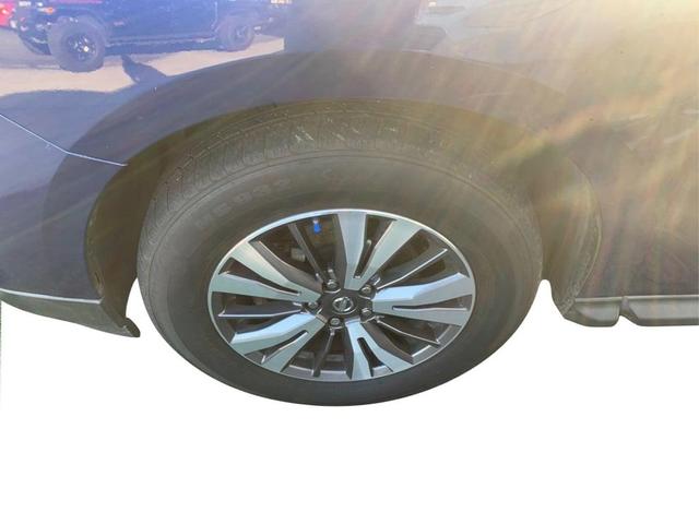 Photo of 2017 Caspian Blue Nissan Pathfinder