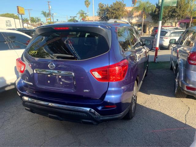 Photo of 2017 Caspian Blue Nissan Pathfinder