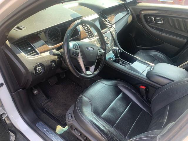 Photo of 2017 Magnetic Metallic Ford Taurus