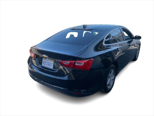 Photo of 2018 Mosaic Black Metallic Chevrolet Malibu