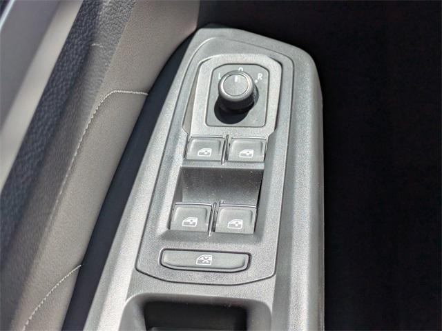 Photo of 2023 Deep Black Pearl Effect Volkswagen Atlas