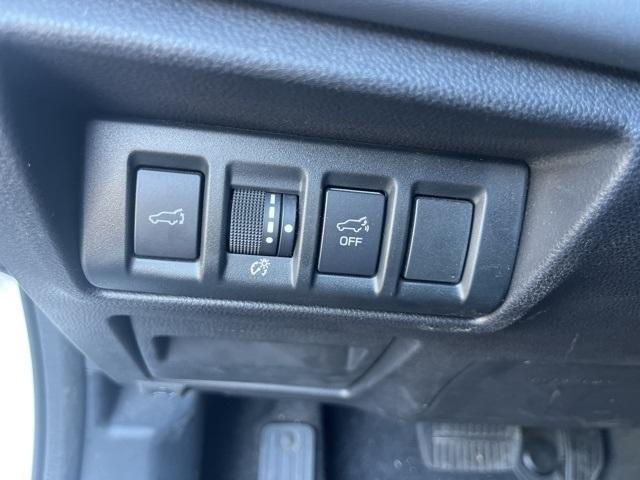 Photo of 2021 Crystal White Pearl Subaru Outback