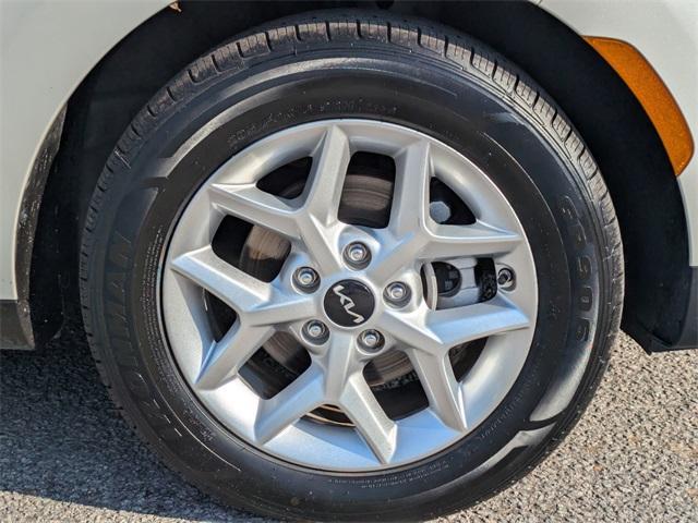 Photo of 2023 Snow White Pearl Kia Soul