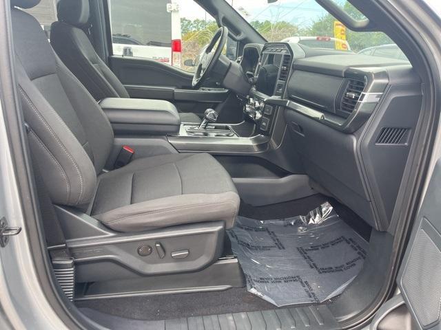 Photo of 2023 Iconic Silver Metallic Ford F-150