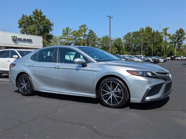 Photo of 2023 Celestial Silver Metallic Toyota Camry