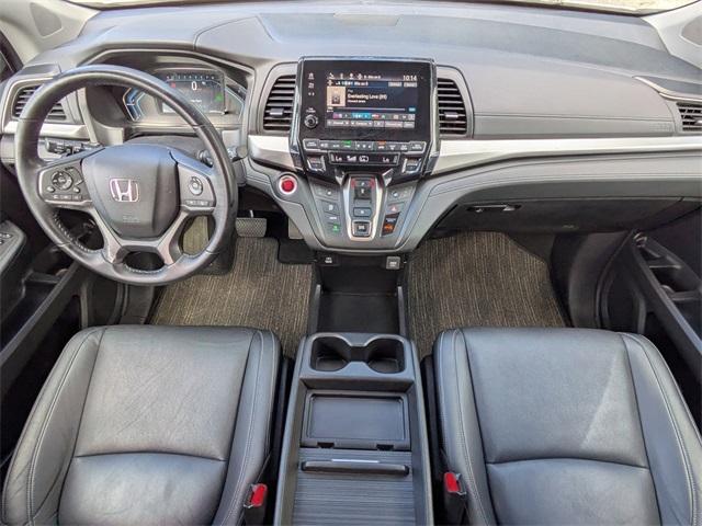 Photo of 2024 Platinum White Pearl Honda Odyssey