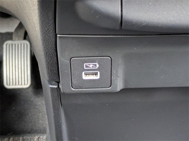 Photo of 2024 Platinum White Pearl Honda Odyssey